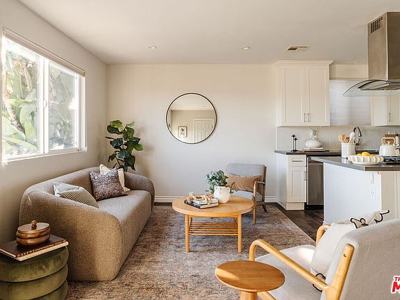 5th image of 3608 Roseview Ave