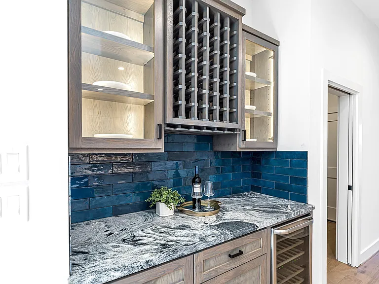 1207 Tabor St — Photo 11