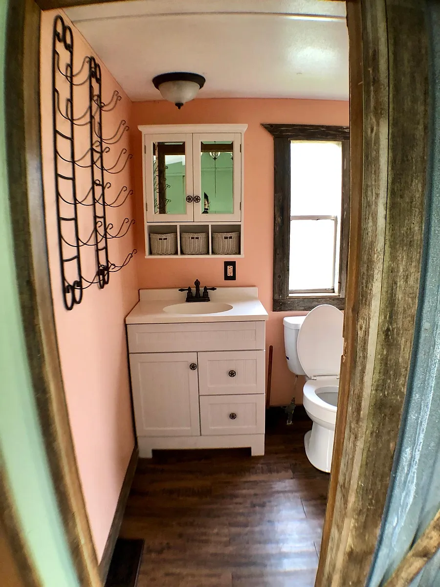 Looking into master bath. - 964 Rikki Dr
