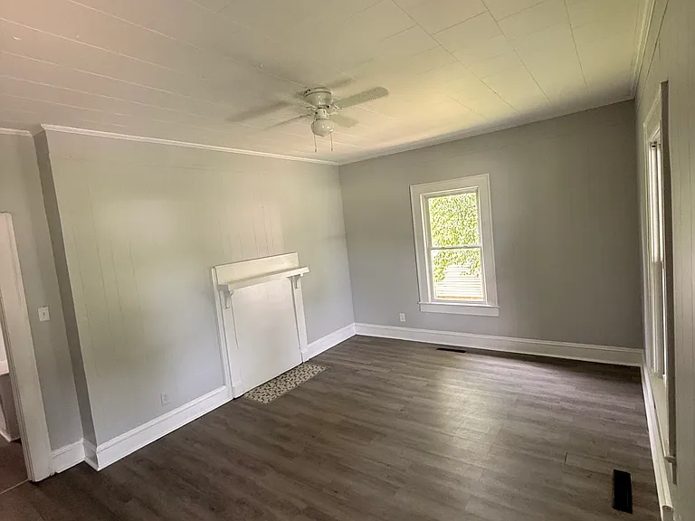 518 Lakeside Ave — Photo 15