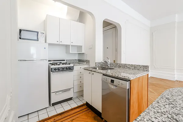 Rented by The New Millennium Co. | media 6