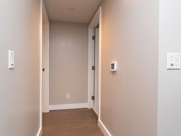 4th image of 588 Bell St Unit 603S