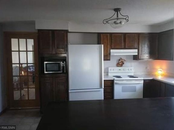 4th image of 649 6th St W