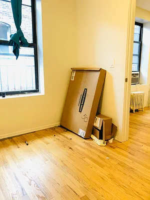 Rented by Bond New York | media 3