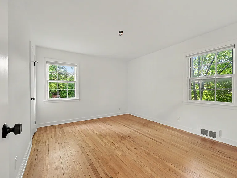 75 Vincent Ave — Photo 27