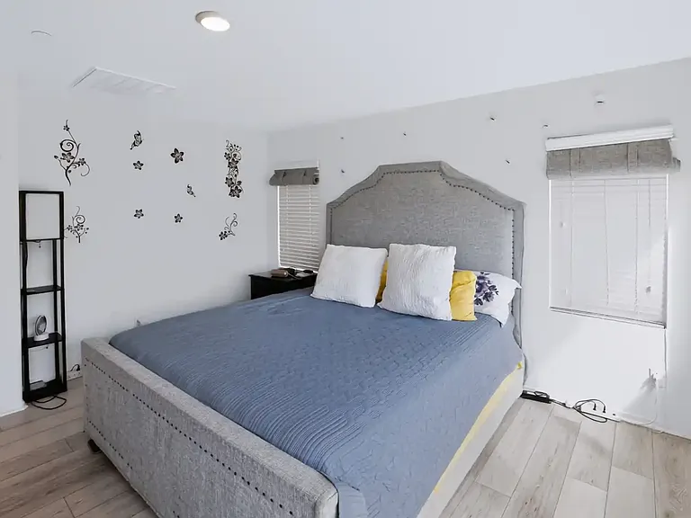 24235 Lilac Ln — Photo 8