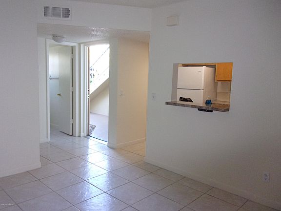 2nd image of 1690 Sunny Brook Ln NE APT 101