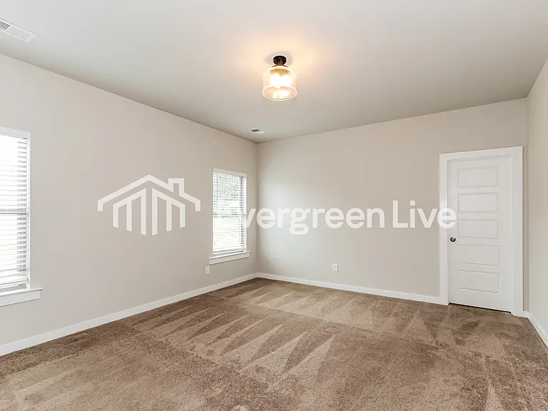 67 Wolf Ln — Photo 7