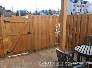 7362 Riding Meadow Way #52, Manassas, VA 20111