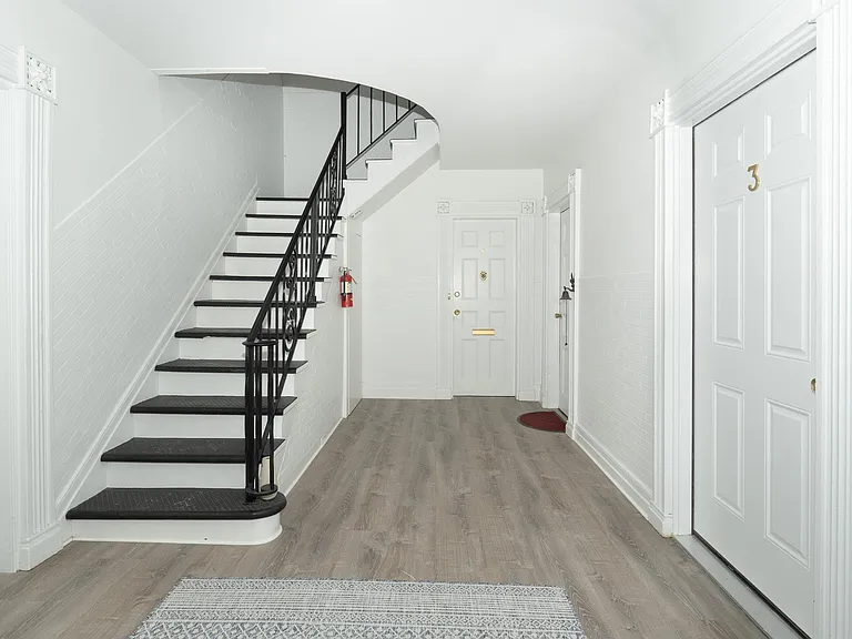 220 Walsh Ave #3 — Photo 9