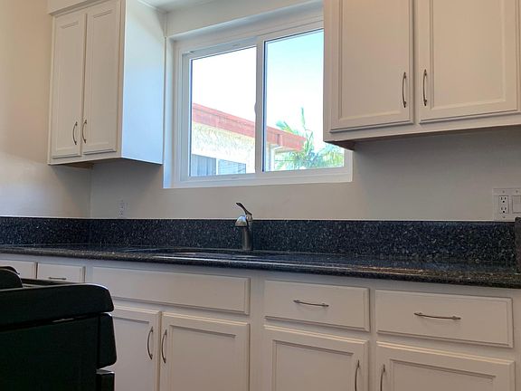 5th image of 1801 N Harvard Blvd #4