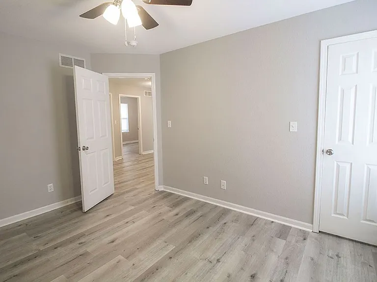 5308 Godas Cir — Photo 32