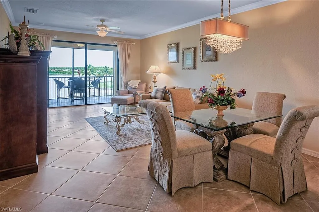 2 bed, 2.0 bath, 1122 sqft, $7,500 — Photo 4