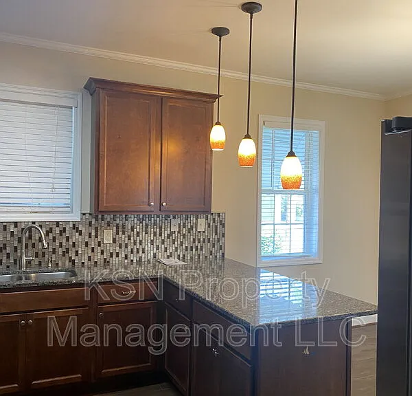 1509 Ott St — Photo 4