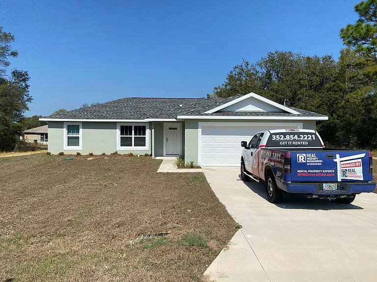7 Bahia Pass Dr — Photo 1