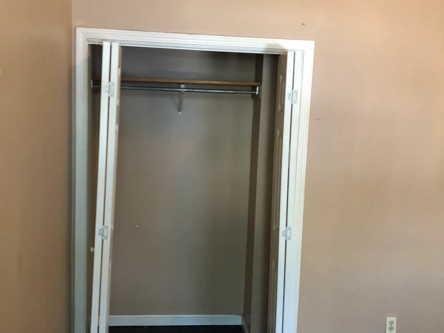 1 bed, 10 sqft, $900 — Photo 3