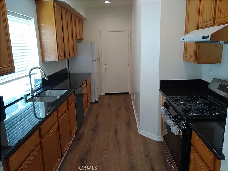 813 W Walnut Ave — Photo 6