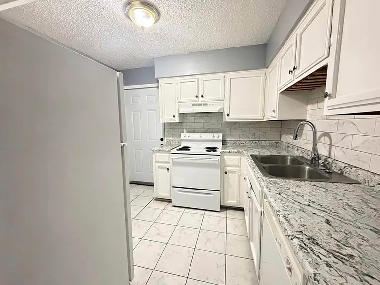3515 Yorkfield Dr #1 — Photo 6