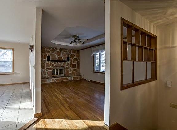 4th image of 3701 N Elmwood Ave