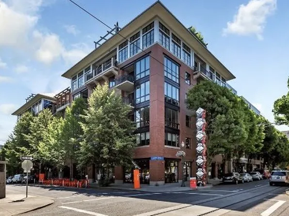 1030 NW Johnson St APT 501, Portland, OR 97209