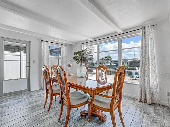 5th image of 5106 Blue Heron Dr