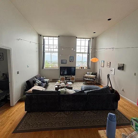 350 W 4th St #408 — Photo 1