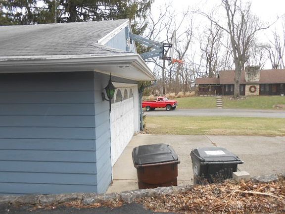 3rd image of 4425 Catalpa Dr