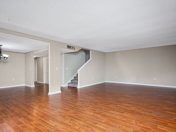 Extra Large Family Room