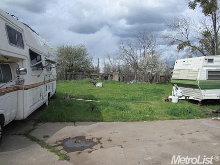 2nd image of 1501 Nogales St