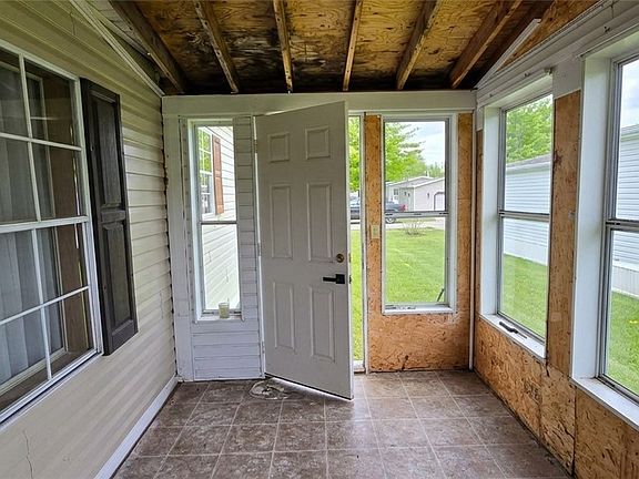 5th image of 56 Belmont Dr