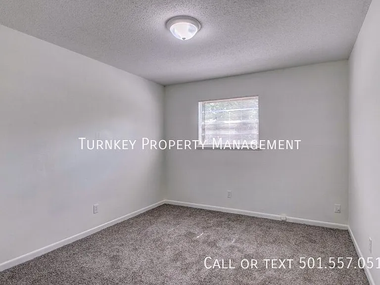 1301 Stafford Rd — Photo 6