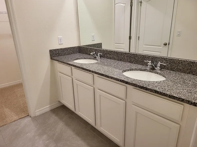 1204 Draintree St — Photo 22