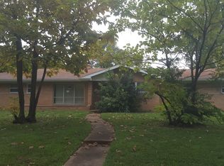 12495 Old Jamestown Rd, Florissant, MO 63033