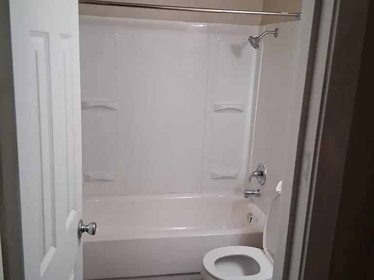 105 Florence Ave #2 — Photo 4