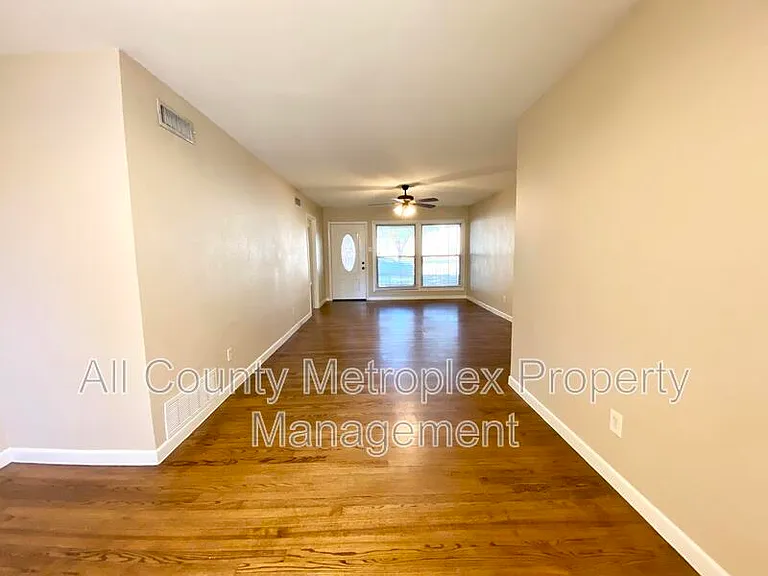 9560 Mercer Dr — Photo 5