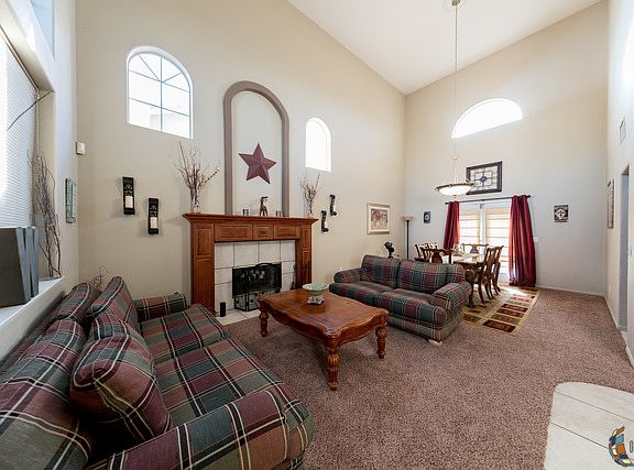 5th image of 2298 S Cypress Dr