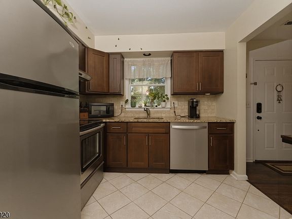 5th image of 286 Kingbird Ct