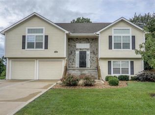 4109 Cades Cv, Leavenworth, KS 66048