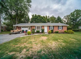 651 Valley Rd, Lancaster, PA 17601