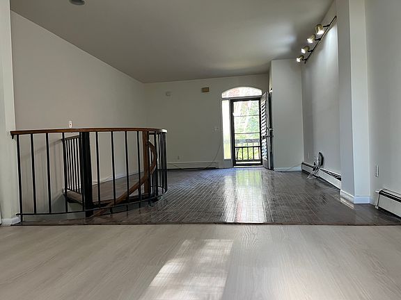 Living room (Continued)