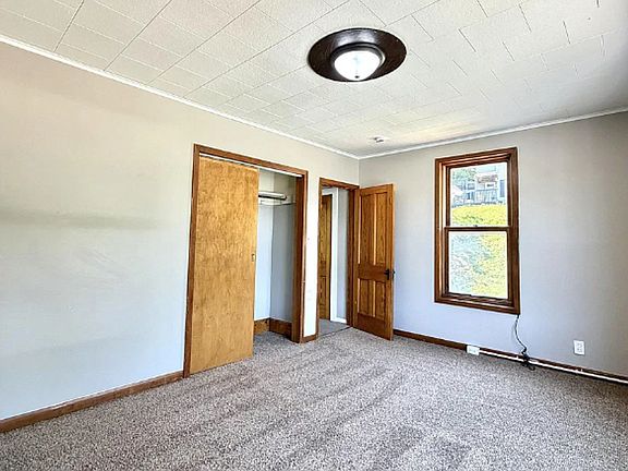 5th image of 2106 Kleine St