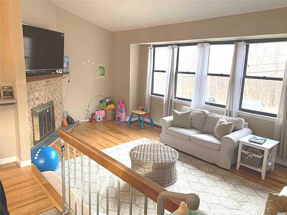 5th image of 6138 233rd St #61-38