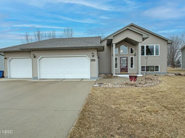 2146 Cedar Dr NE, Watertown, SD 57201