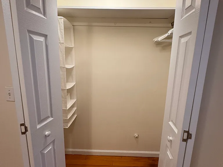 698 Undercliff Ave — Photo 13