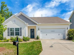 3112 York Place Dr, Walkertown, NC 27051