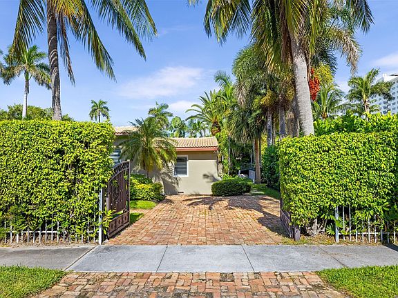 3rd image of 359 Poinciana Drive