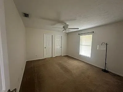 5525 NW North Lundy Cir — Photo 5