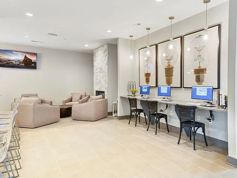 Austin Place Apartments — Photo 23