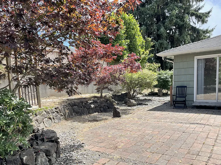 1616 Perry Ave — Photo 40