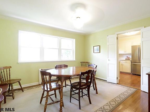 3rd image of 635 W Nittany Ave